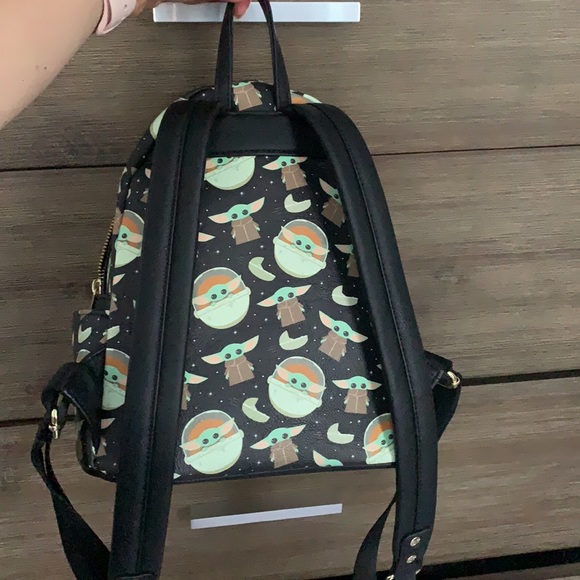 Baby yoda, mandalorian, Grogu loungefly mini backpack - Picture 3 of 4
